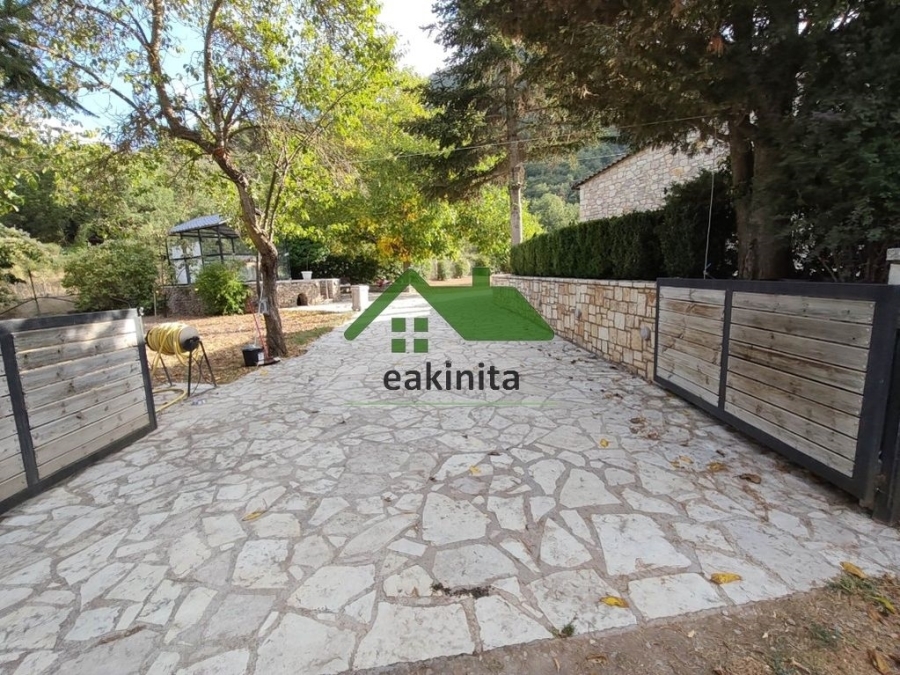 (Προς Πώληση) Κατοικία Μονοκατοικία || Ν. Αχαϊας/Καλάβρυτα - 120 τ.μ, 3 Υ/Δ, 329.000€ 