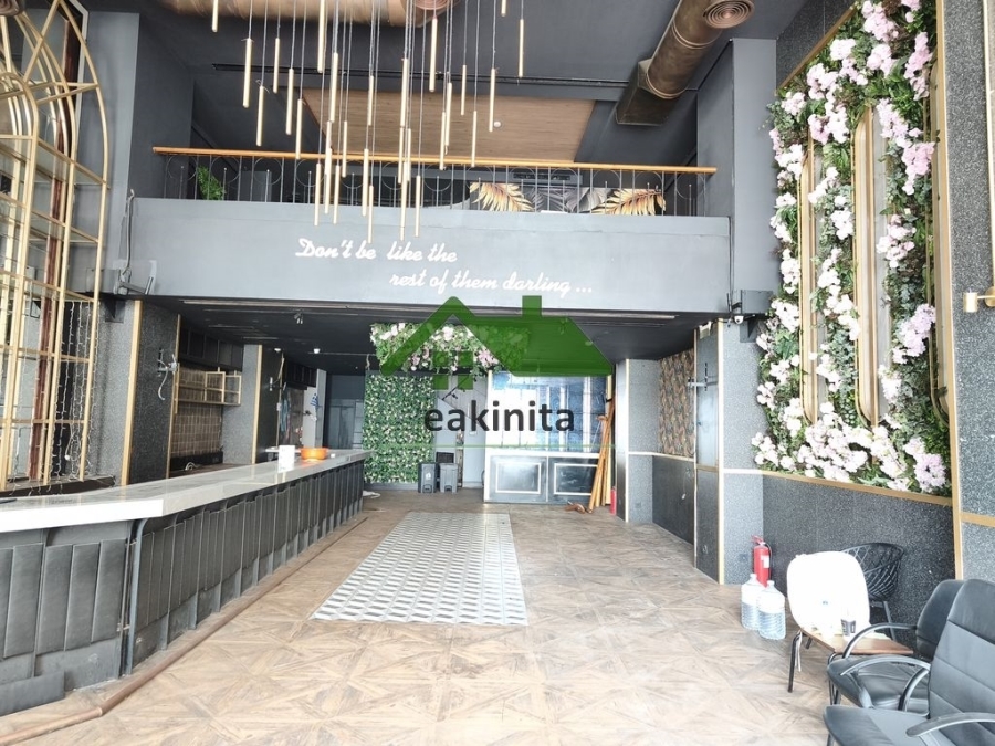 (For Rent) Commercial Retail Shop || Piraias/Piraeus - 425 Sq.m, 11.000€ 