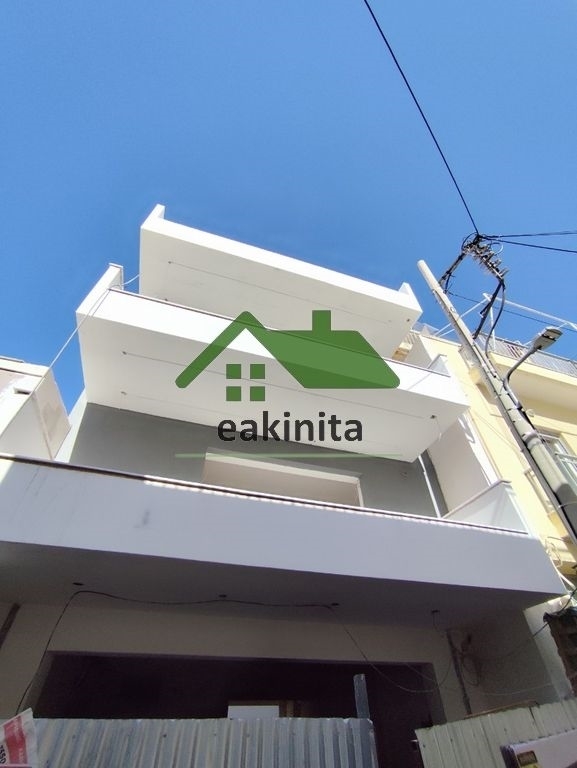 (For Sale) Residential Floor Apartment || Piraias/Piraeus - 66 Sq.m, 2 Bedrooms, 235.000€ 