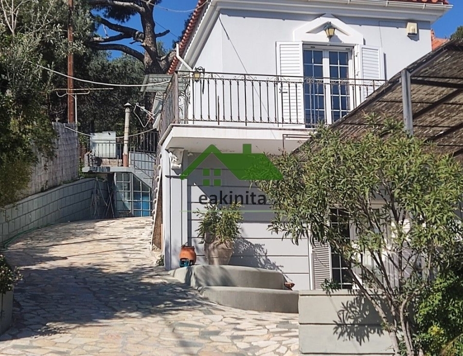 (Προς Πώληση) Κατοικία Συγκρότημα κατοικιών || Πειραιάς/Πόρος - 225 τ.μ, 5 Υ/Δ, 600.000€ 