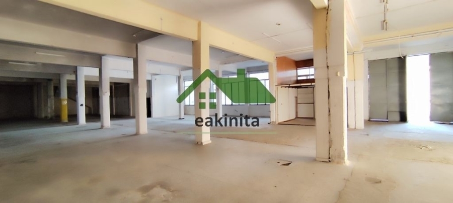 (Προς Πώληση) Επαγγελματικός Χώρος Κατάστημα || Πειραιάς/Πειραιάς - 630 τ.μ, 550.000€ 