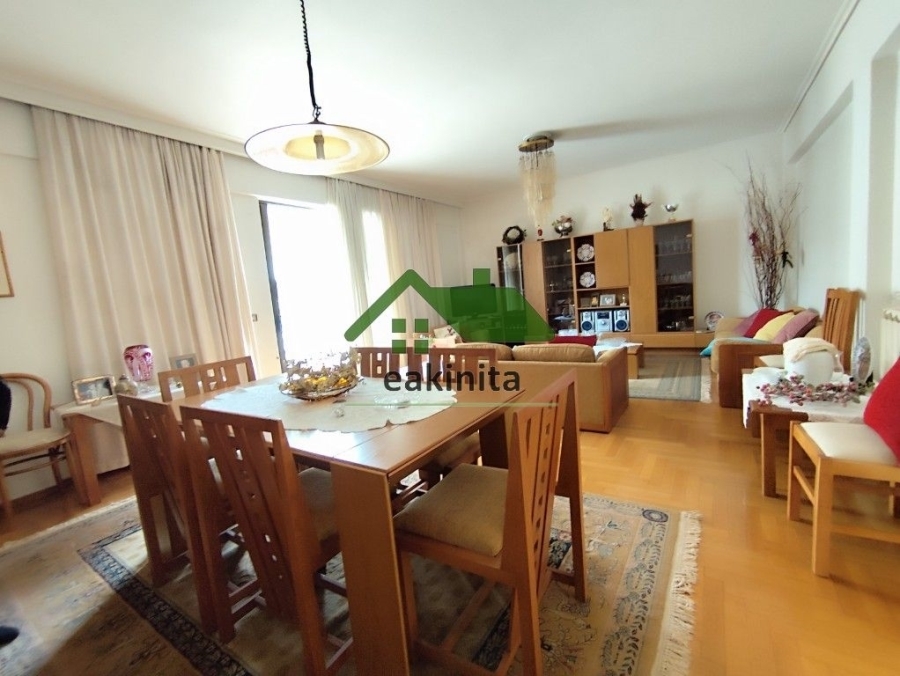 (For Sale) Residential Floor Apartment || Piraias/Piraeus - 118 Sq.m, 2 Bedrooms, 280.000€ 