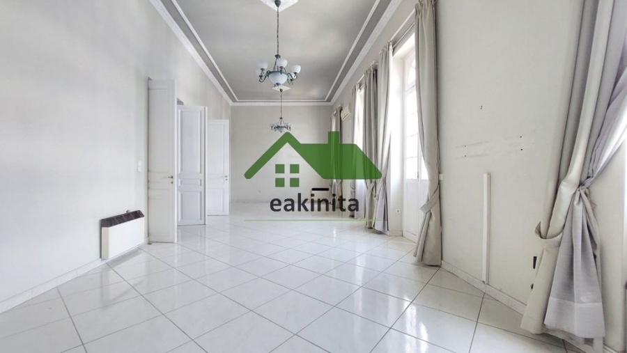 (For Sale) Residential Apartment || Piraias/Piraeus - 161 Sq.m, 3 Bedrooms, 450.000€ 
