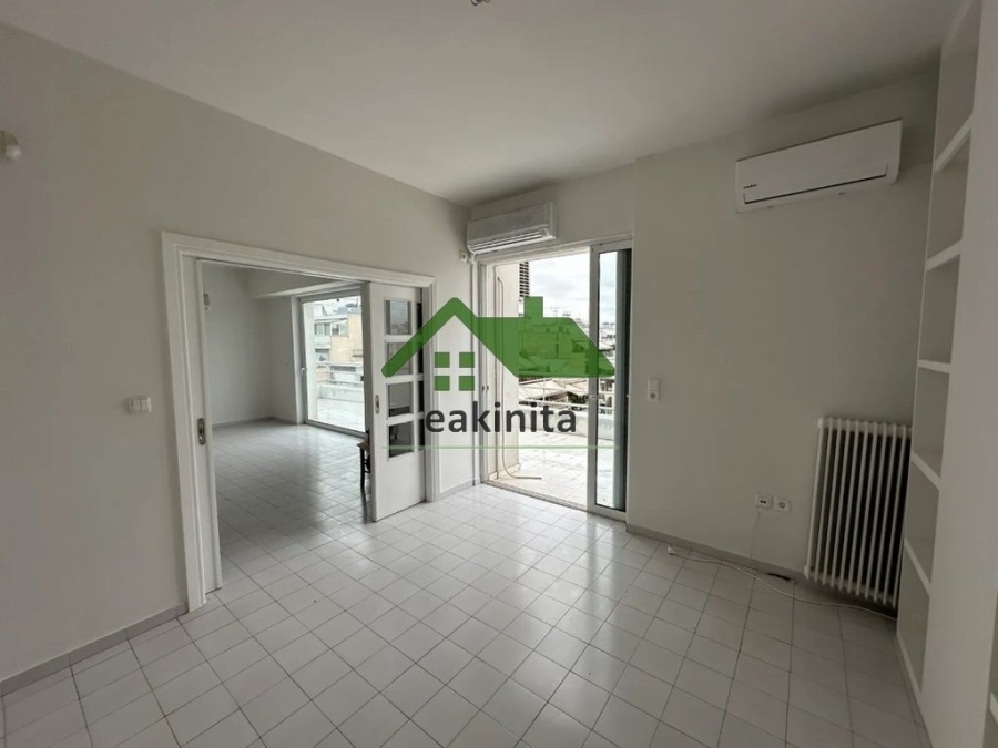 (Προς Ενοικίαση) Κατοικία Μεζονέτα || Πειραιάς/Πειραιάς - 80 τ.μ, 2 Υ/Δ, 800€ 