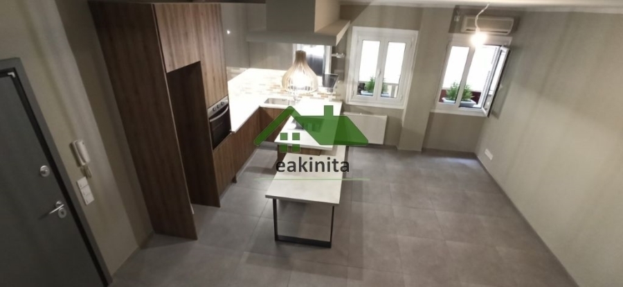 (Προς Πώληση) Κατοικία Μεζονέτα || Πειραιάς/Πειραιάς - 66 τ.μ, 1 Υ/Δ, 150.000€ 