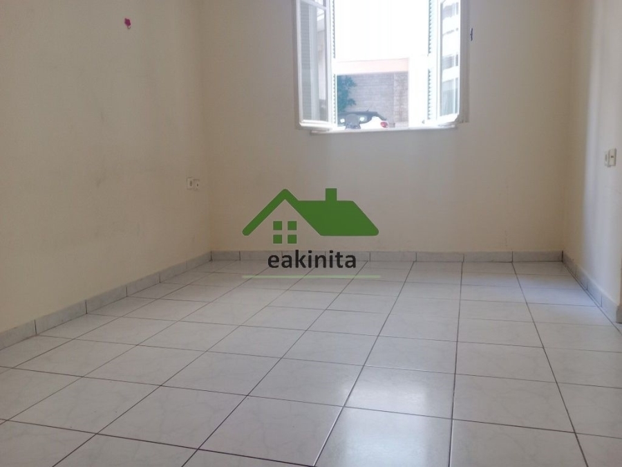 (Προς Ενοικίαση) Κατοικία Γκαρσονιέρα || Πειραιάς/Πειραιάς - 24 τ.μ, 1 Υ/Δ, 350€ 