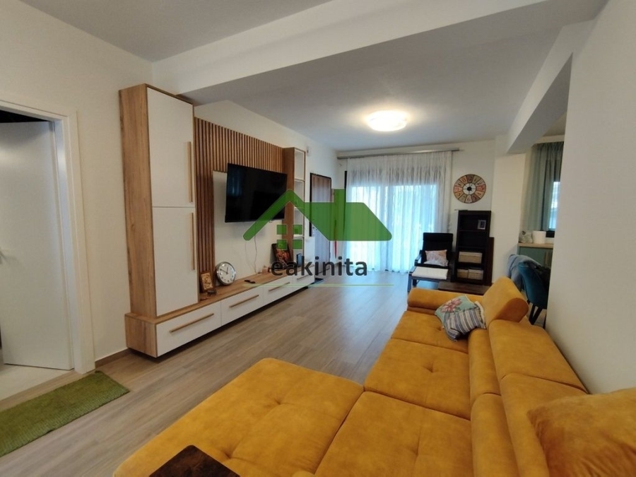 (Προς Ενοικίαση) Κατοικία Οροφοδιαμέρισμα || Ν. Τρικάλων/Τρίκαλα - 75 τ.μ, 1 Υ/Δ, 700€ 