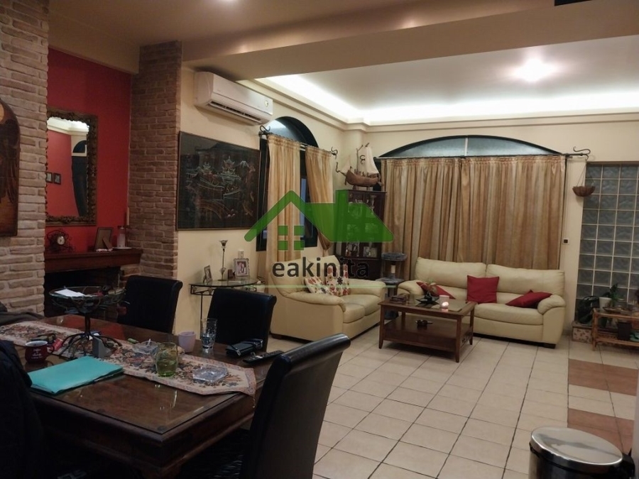(For Sale) Residential Floor Apartment || Piraias/Perama - 100 Sq.m, 2 Bedrooms, 165.000€ 
