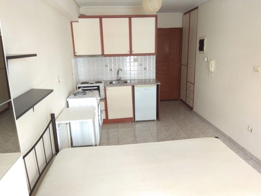 (Προς Ενοικίαση) Κατοικία Γκαρσονιέρα || Πειραιάς/Πειραιάς - 25 τ.μ, 1 Υ/Δ, 380€ 