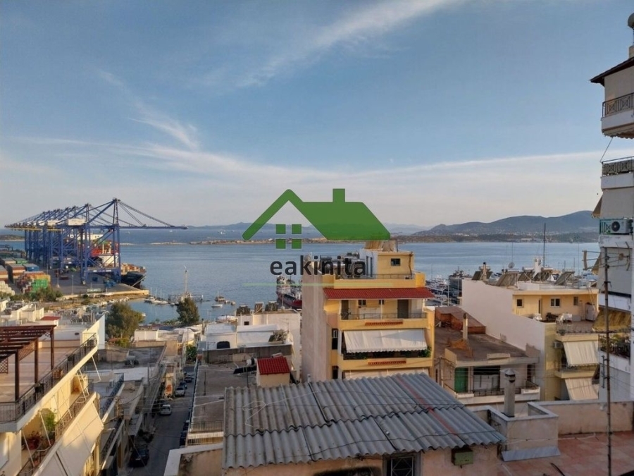 (For Sale) Residential Floor Apartment || Piraias/Perama - 96 Sq.m, 2 Bedrooms, 170.000€ 
